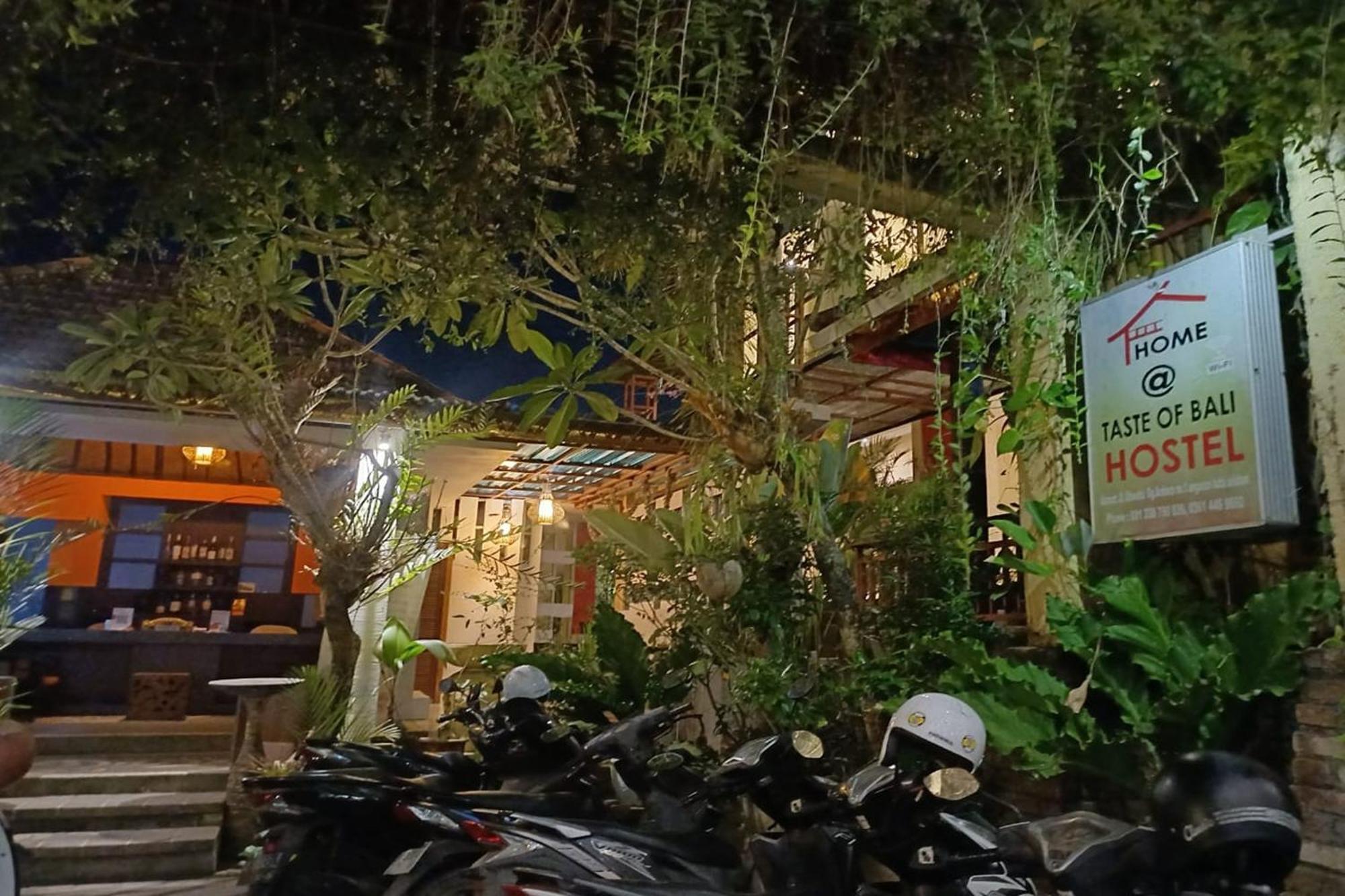 Taste Of Bali Hostel Kuta Lombok Exteriér fotografie